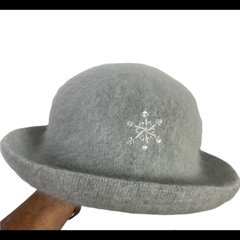 Angora wool light gray derby style hat with embroidery snowflakes